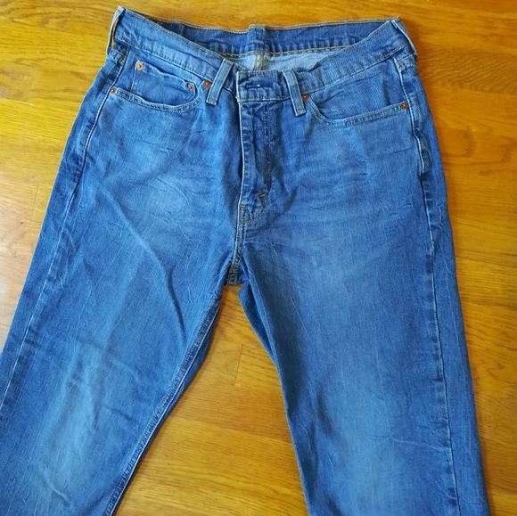 Levi's Men's 541 Athletic Fit Stretch Jean Medium Wash Size 35x30 - Picture 3 of 9